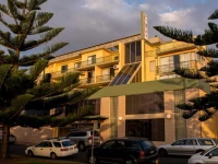Newcastle Beach Hotel