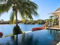 22 Noosa Parade