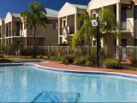 Country Comfort Intercity Hotel & Apartments