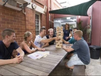 The Emperors Crown - Budget Accommodation