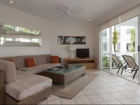 Seascape Holidays - On The Esplanade