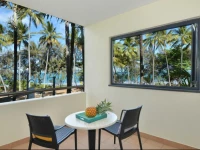 Seascape Holidays - The Peninsula Apartments