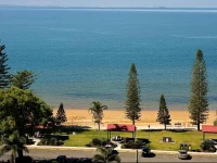 Beach House on Suttons