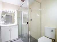 Darlinghurst Self-Contained Modern Studio Apartment (17 OXF)