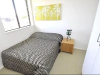 North Sydney Self-Contained Modern Two Bedroom Apartment (21RIG)