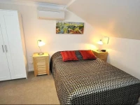 Pyrmont Self-Contained Modern Studio Apartment (93S3PVR)