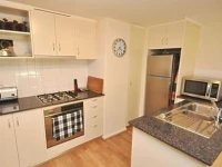 Surry Hills Self-Contained Modern One-Bedroom Apartment (83 Pel)