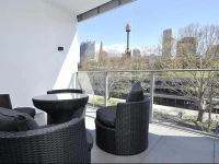Woolloomooloo Self-Contained Modern Two-Bedroom Apartment (46SJY)