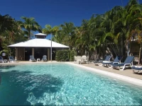 Trinity Beach Club Holiday Apartments