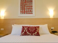 The Club Motel and Apartments