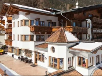 Hotel Atzinger - Family Resort Stubai