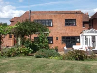 Pinkneys Court Mews 4*