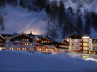 Appartement & Suiten Hotel dGlГ¶cknerin