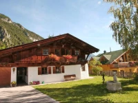 Holiday home Pettneu