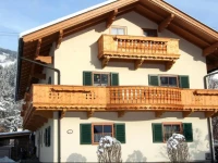 Apartment Plank I Stumm