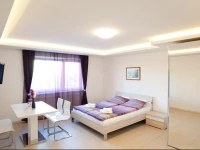 SchГ¶nbrunner Deluxe