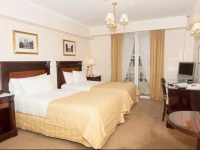 Park Silver Obelisco