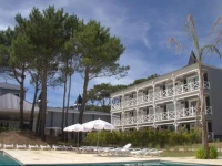 Howard Johnson Hotel & Convention Center Madariaga - Carilo