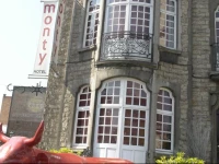 Monty Small Design Hotel