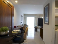 Lake Side Apart Hotel