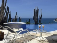 Cliffside Luxury Inn