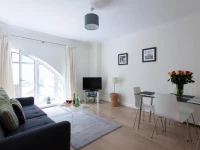 House of MoLi - Monument Street 3*