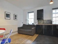 Uber London Theatre Land House