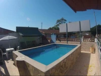 Leos Clan Beach Hostel