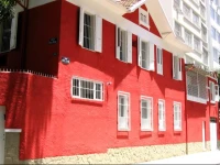 Walk On The Beach Hostel