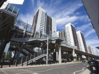 Beautiful Apartment In Docklands