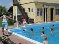 Kentaur ГњdГјlЕ‘falu