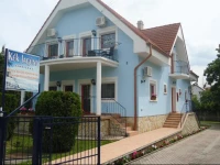 KГ©k LagГєna VendГ©ghГЎz