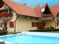 Two-Bedroom Apartment Balatonmariafurdo near Lake 4