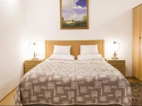 Authentic Grand Boulevard