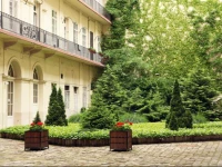 Classic Central Apartment