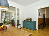 Classic Downtown Apartment