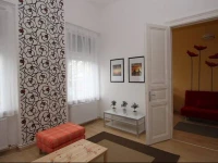 Cozy and Bright West End Home