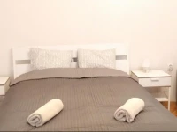 Famous Pub Apartment