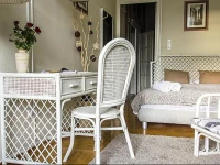 Five Square Apartment