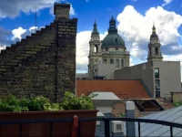 Ice Breaker Apartment