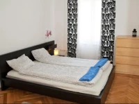 Kazinczy downtown apartment