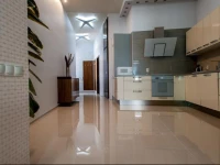 Luxury 2 BR apartment in center