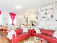 Modern & Quiet Apartment