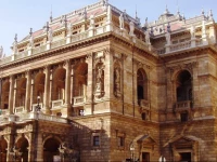 Operahouse Apartment