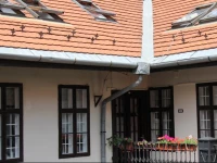 Queen Zita Apartment