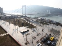 River Trees Apartment