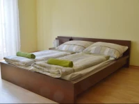 Rose Garden City Apartment