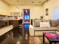 VГЎci Point Deluxe Apartments