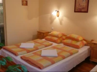 Kincses vendГ©ghГЎz