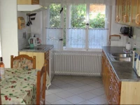 CsalГЎdi VendГ©ghГЎz